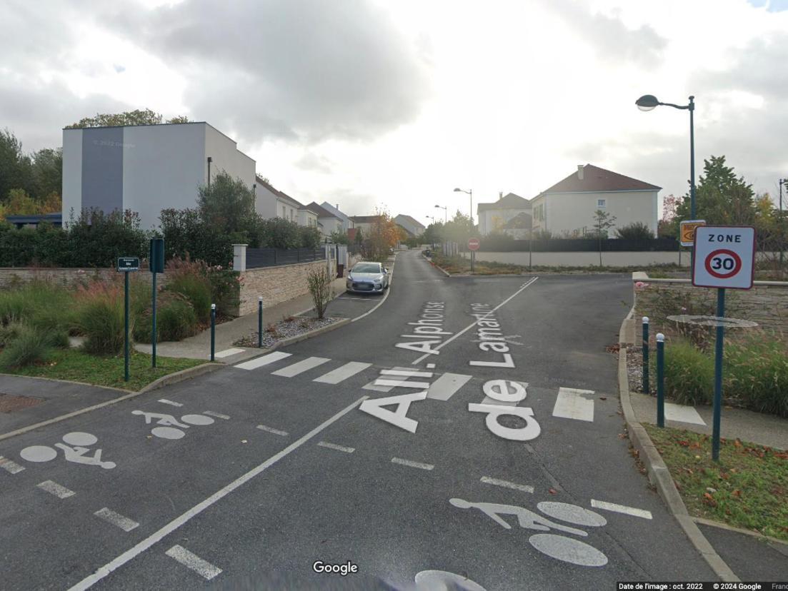 Pivoine -12 Min Des Parcs Walt Disney-arrivee Autonome-wifi&parking Gratuit Montévrain